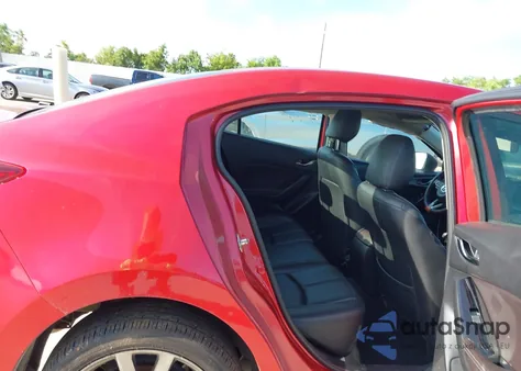 2018 Mazda Mazda3 Touring z USA, uszkodzony, nr VIN 3MZBN1V36JM244282